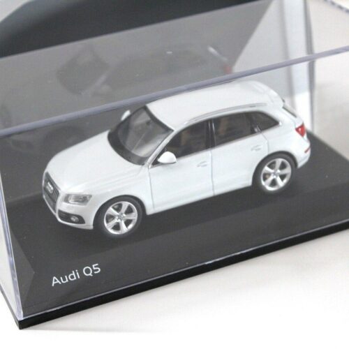 1:43 Schuco Audi Q5 Glacier white SUV DEALER VERSION