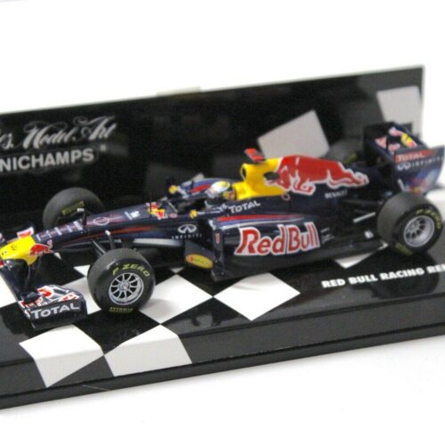 1:43 Minichamps Red Bull Racing Renault RB7 Vettel 2011