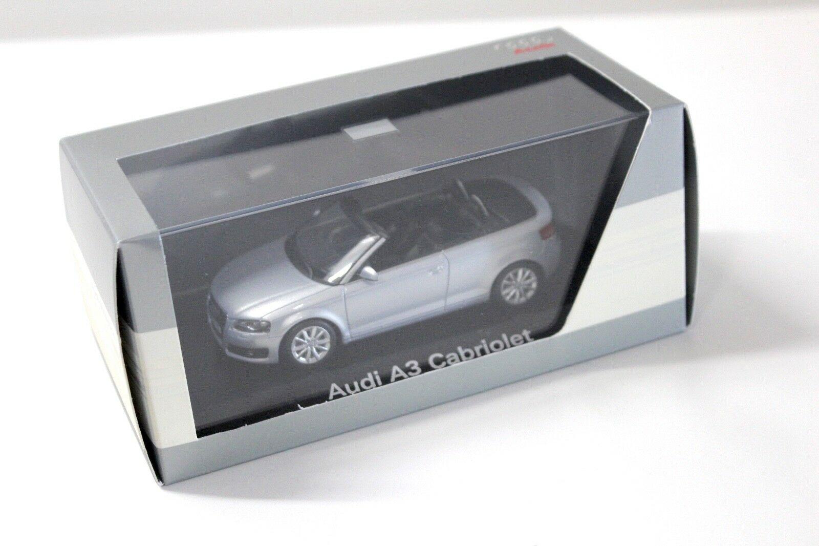 1:43 Minichamps Audi A3 Cabriolet Eis silver DEALER VERSION