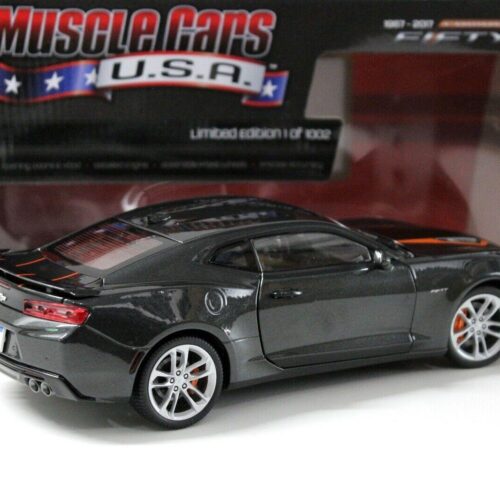 1:18 AUTO World Chevrolet Camaro SS 2017 grey *50th Anniversary*
