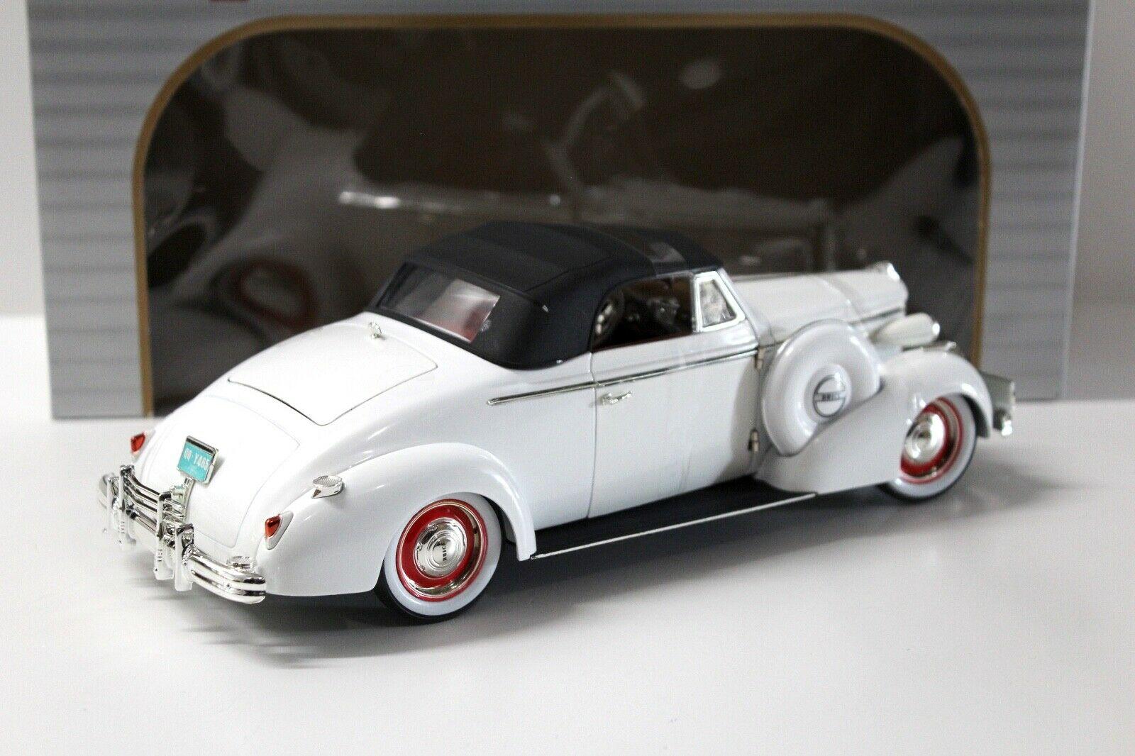 1:18 Signature Models 1938 Buick Century Convertible white
