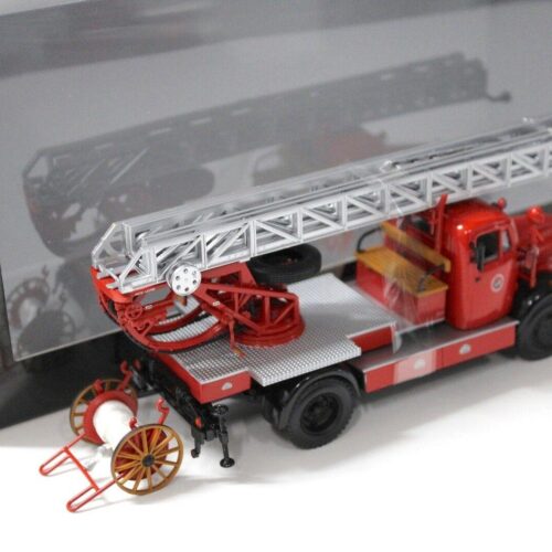 1:43 Minichamps Mercedes L3500 DL17 Feuerwehr Bensheim red/ black