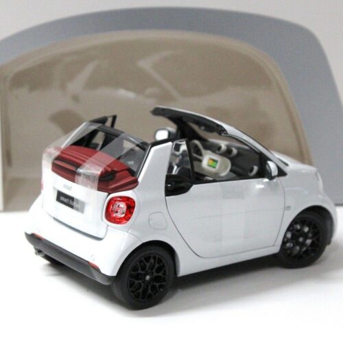 1:18 Norev Smart Fortwo Cabrio white DEALER VERSION