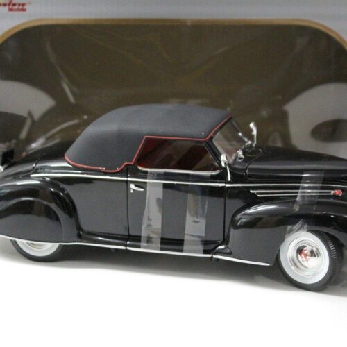 1:18 Signature Models Lincoln Zephyr 1939 black