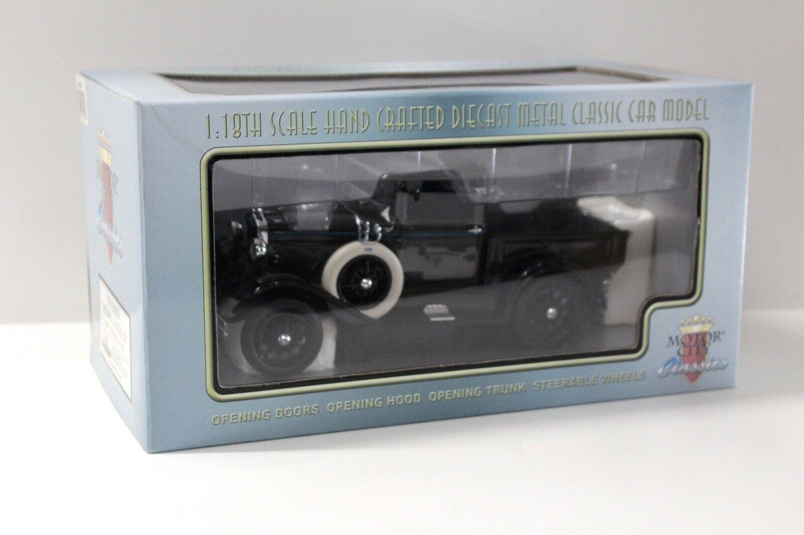 1:18 Motor City Classics Ford Model A Pick-Up grey