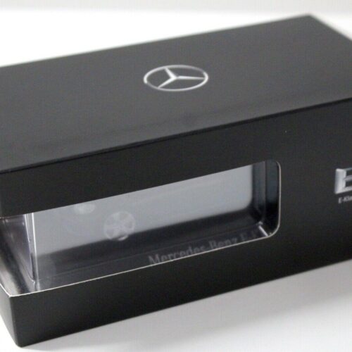 1:43 iScale Mercedes E-Klasse Limousine black DEALER VERSION