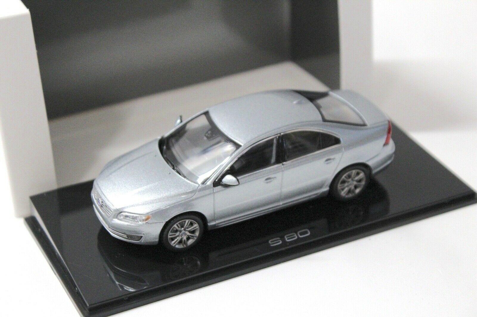 1:43 Norev Motorart Volvo S80 Limousine silver DEALER VERSION
