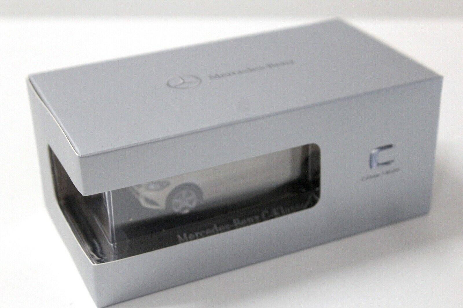 1:43 Norev Mercedes C-Klasse T-Modell Exclusive white DEALER VERSION