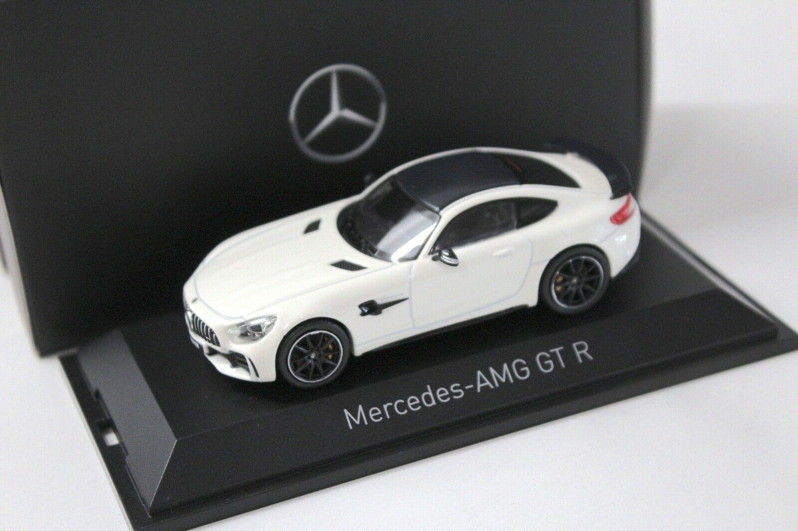 ID 41194 orig.jpg 1:43 Norev Mercedes-AMG GT R Coupe white DEALER VERSION