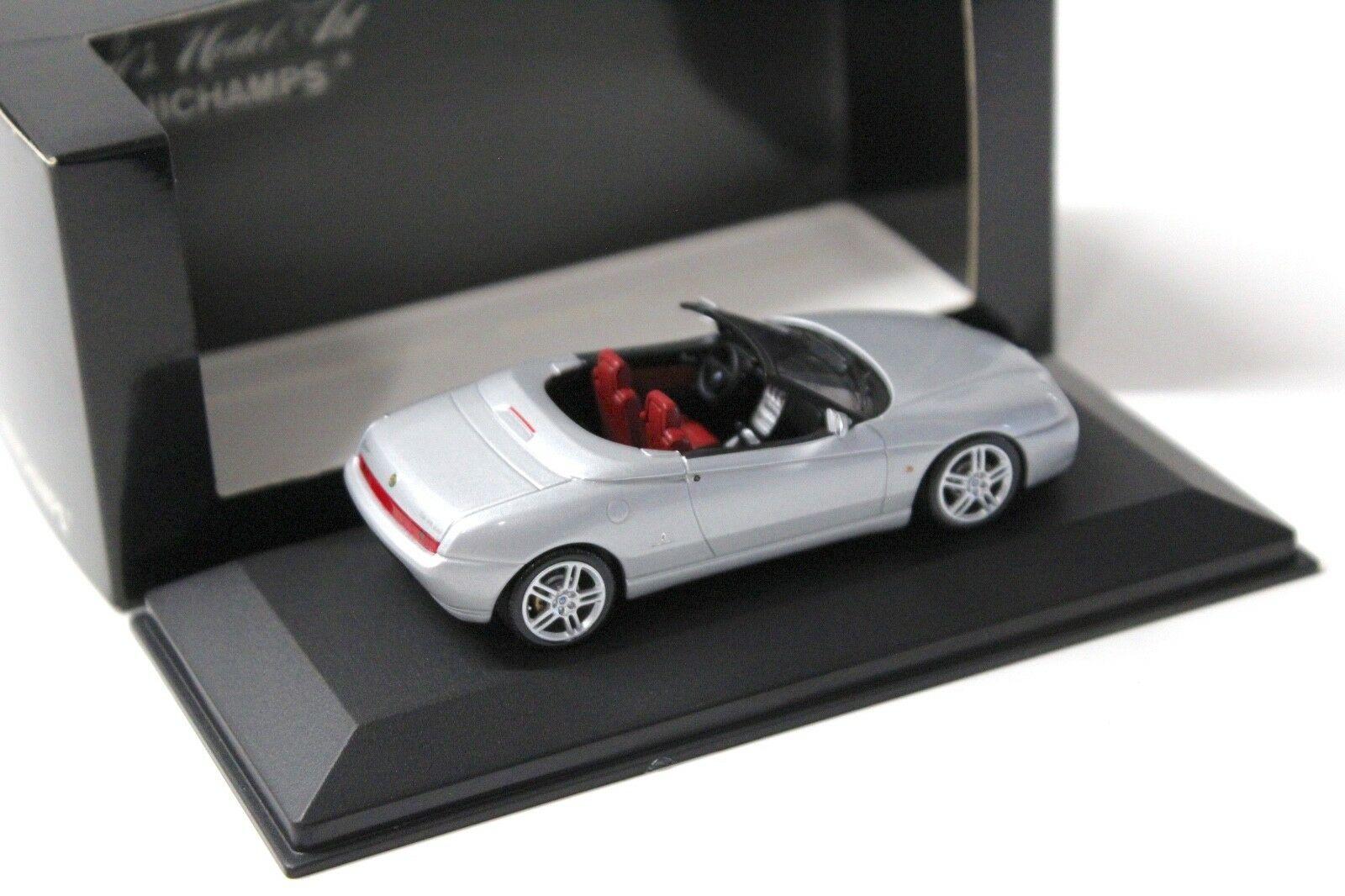 1:43 Minichamps Alfa Romeo Spider 2003 silver