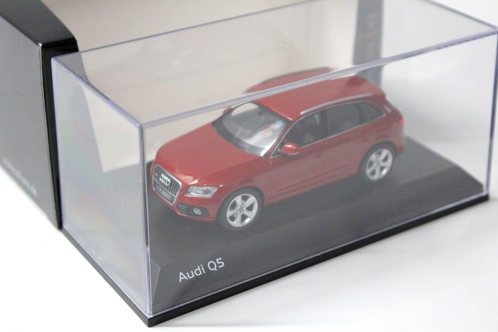 1:43 Schuco Audi Q5 red 2013