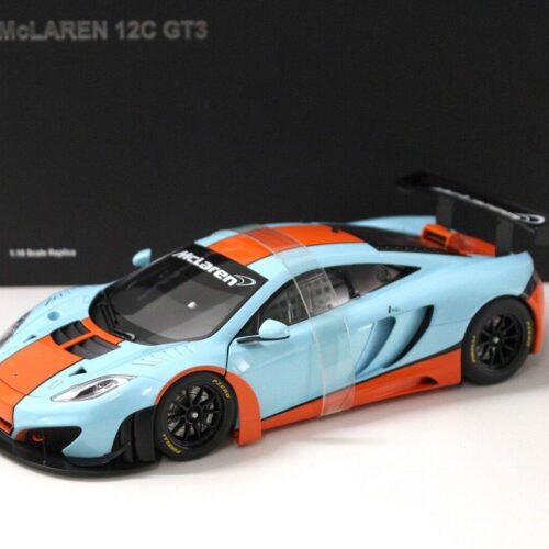 1:18 AUTOart McLaren MP4-12C GT3 Gulf Livery 2011