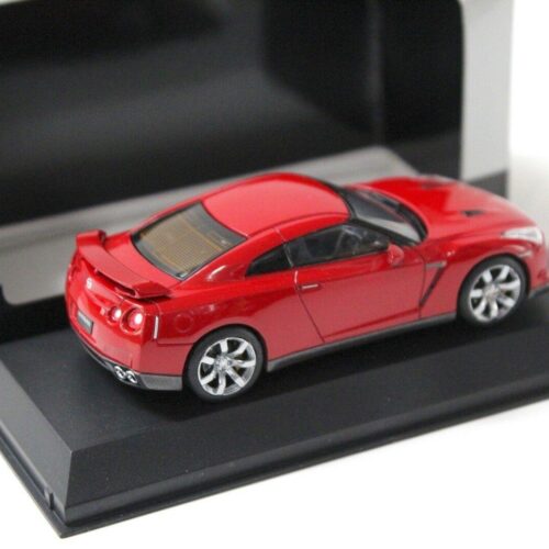 1:43 Kyosho Nissan GT-R R35 Vibrant red 2008