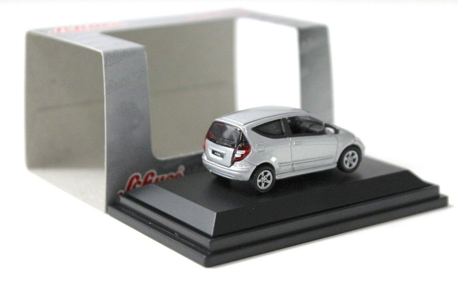 1:87 Schuco Mercedes A-Klasse A200 silver