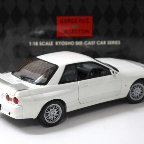 1:18 Kyosho Nissan Skyline GT-R R32 V-SPEC II white