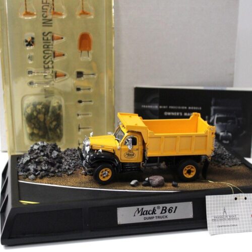 1:32 Franklin Mint Mack B-61 Dump Truck *DIORAMA*