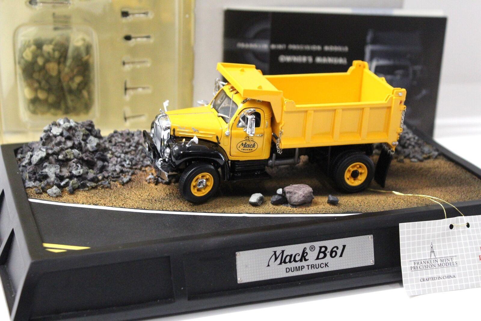 1:32 Franklin Mint Mack B-61 Dump Truck *DIORAMA*
