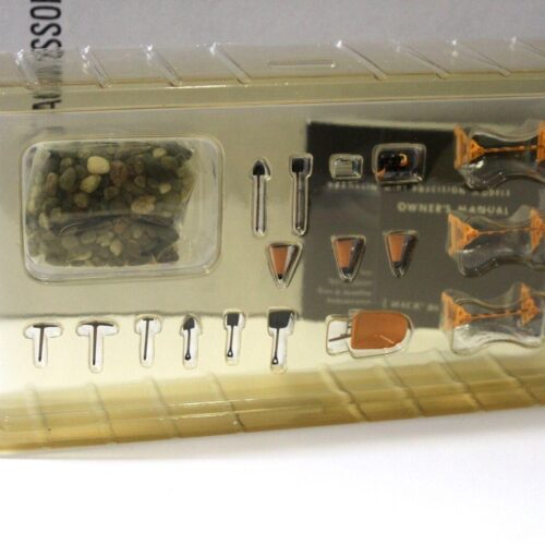 1:32 Franklin Mint Mack B-61 Dump Truck *DIORAMA*