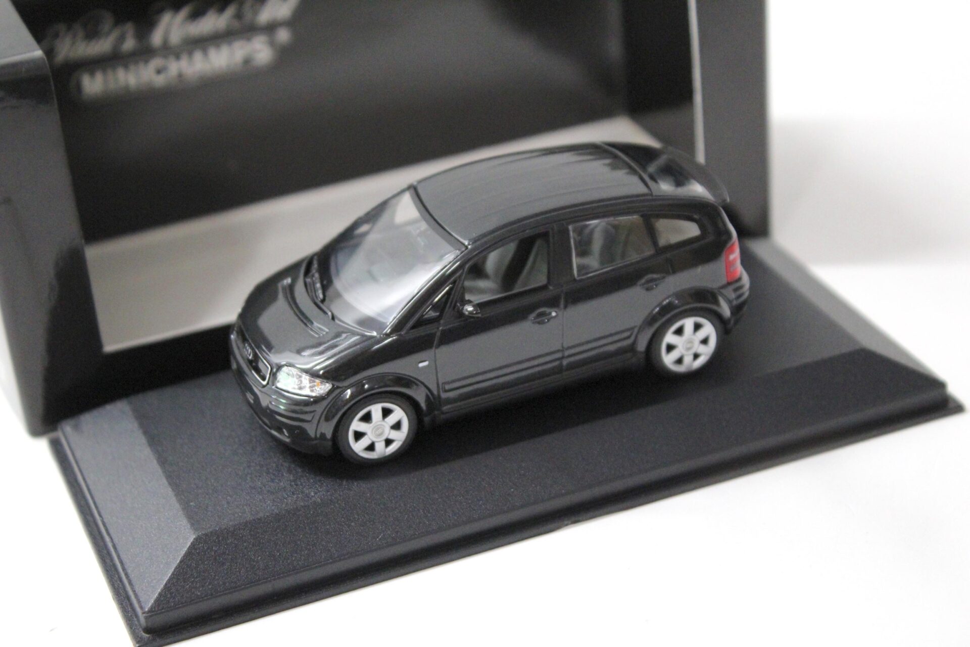 1:43 Minichamps Audi A2 black metallic 2000
