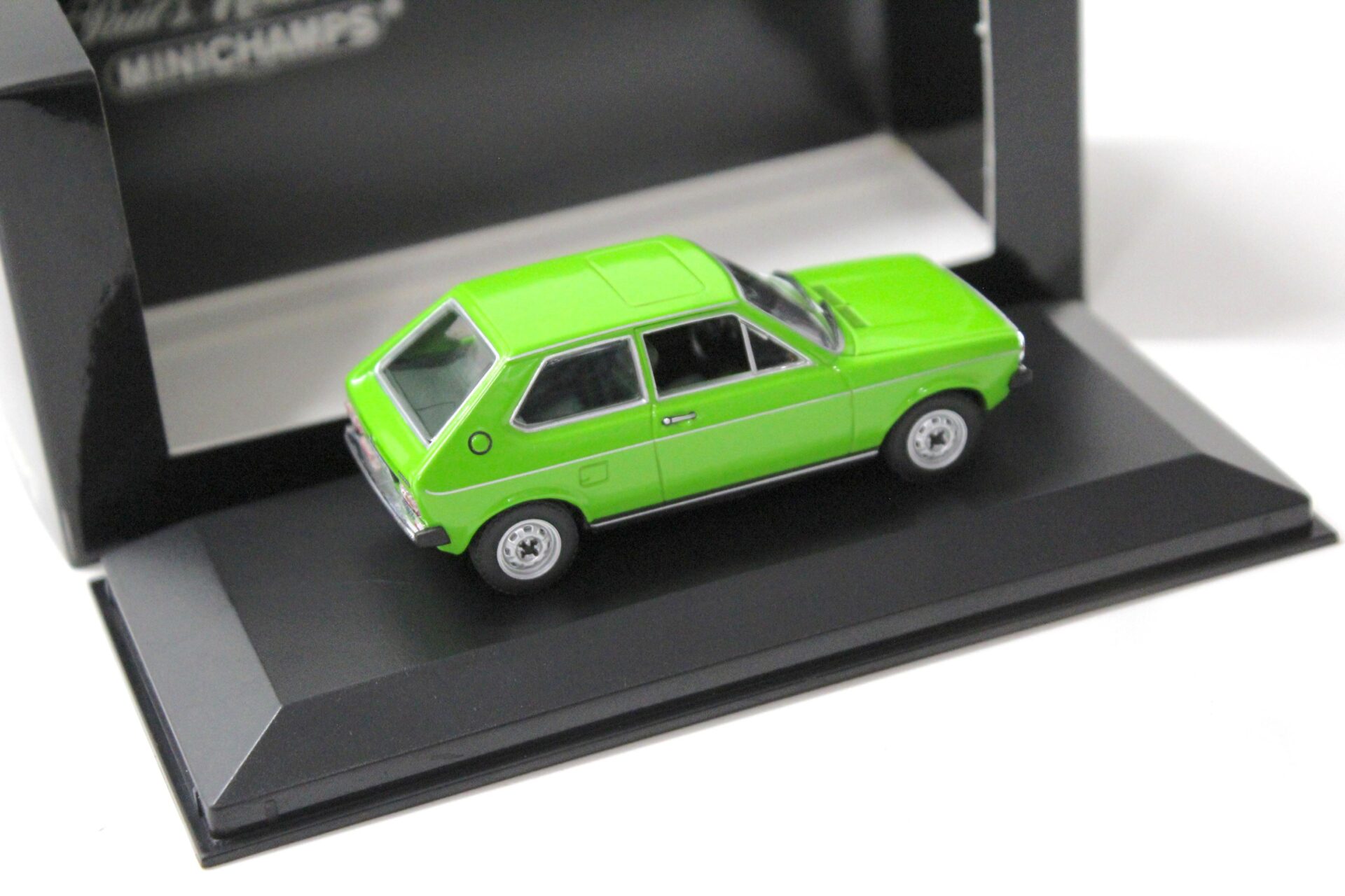 1:43 Minichamps Audi 50 Cliff green 1975