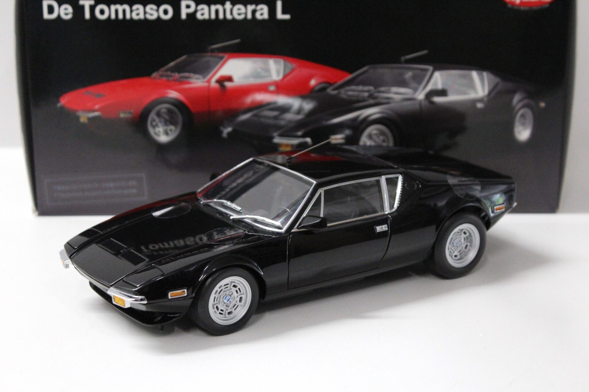 ミニカー Kyosho 1/18 De Tomaso Pantera L (black) 1:18 Kyosho De Tomaso Pantera L Coupe black – Premium-Modelcars