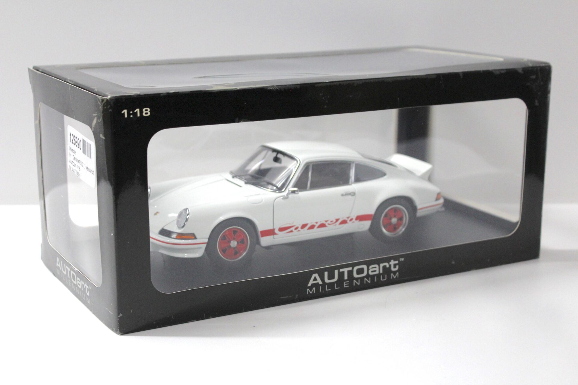 1:18 AUTOart Porsche 911 Carrera RS 2.7 white/ red 1973