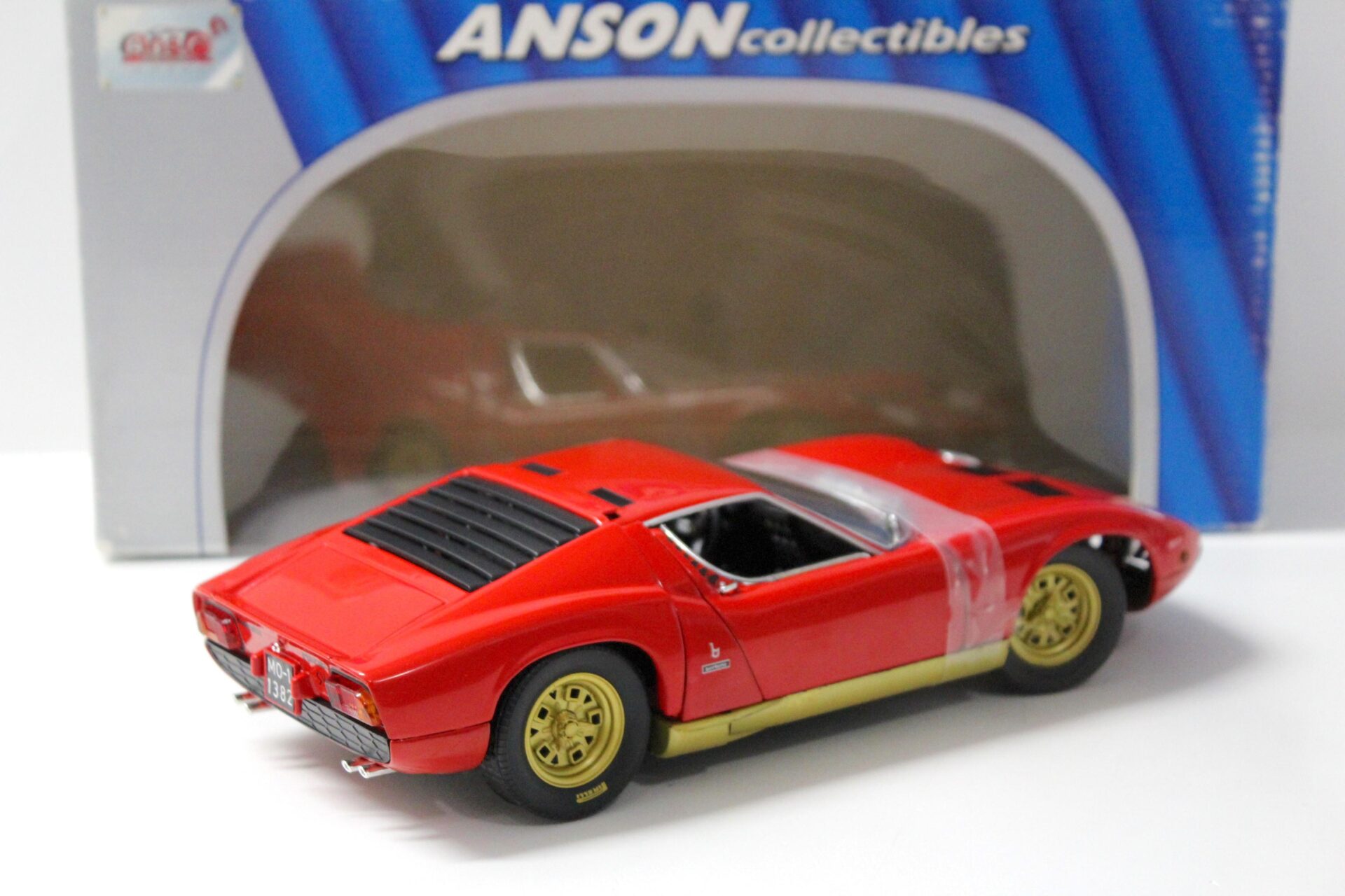 1:18 Anson Lamborghini Miura Coupe red