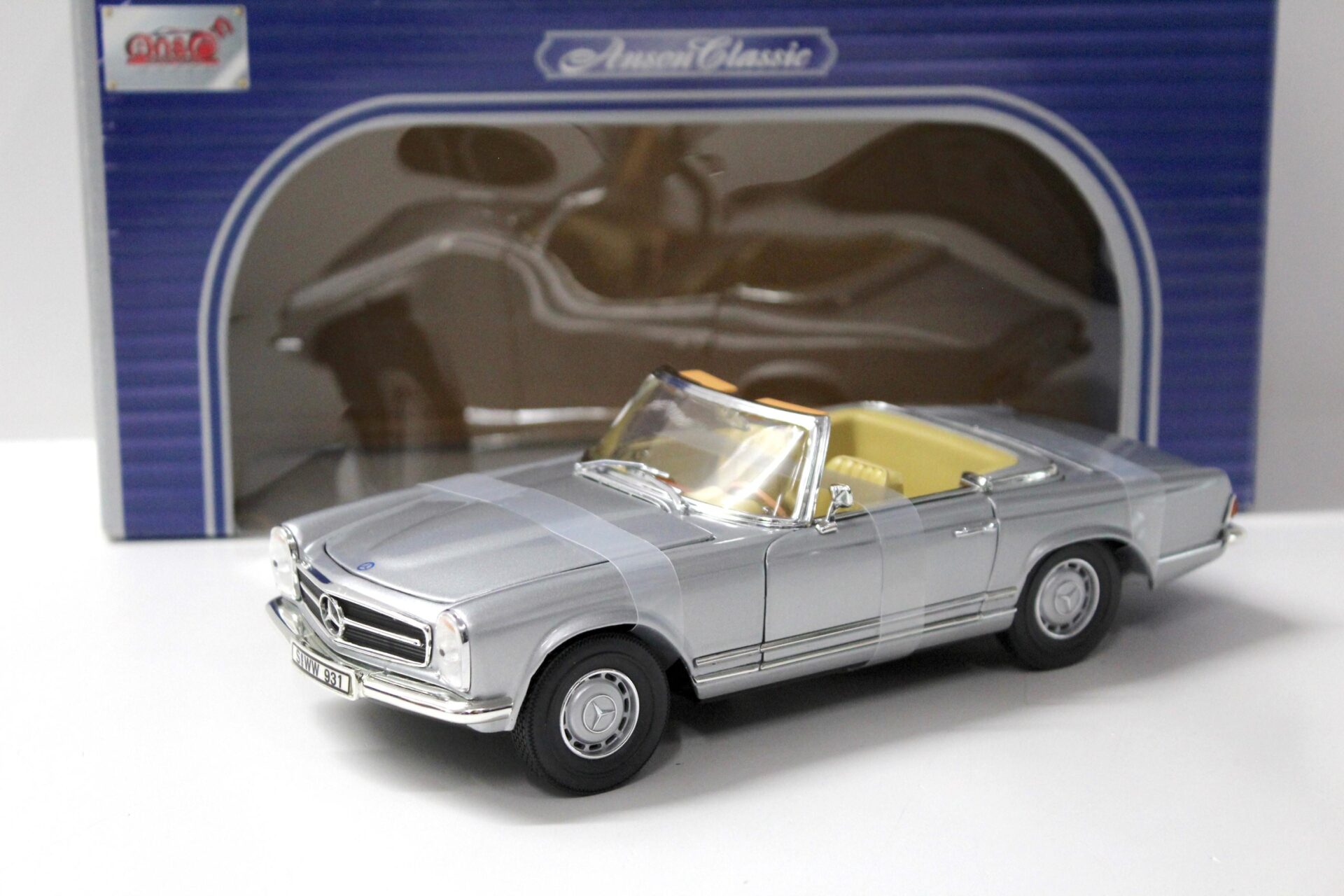 1:18 Anson Mercedes 280SL Cabrio Pagode silver