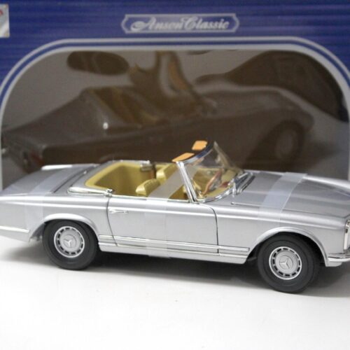 1:18 Anson Mercedes 280SL Cabrio Pagode silver