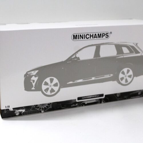 1:18 Minichamps Audi Q7 - 2015 matt black - FULL OPENING