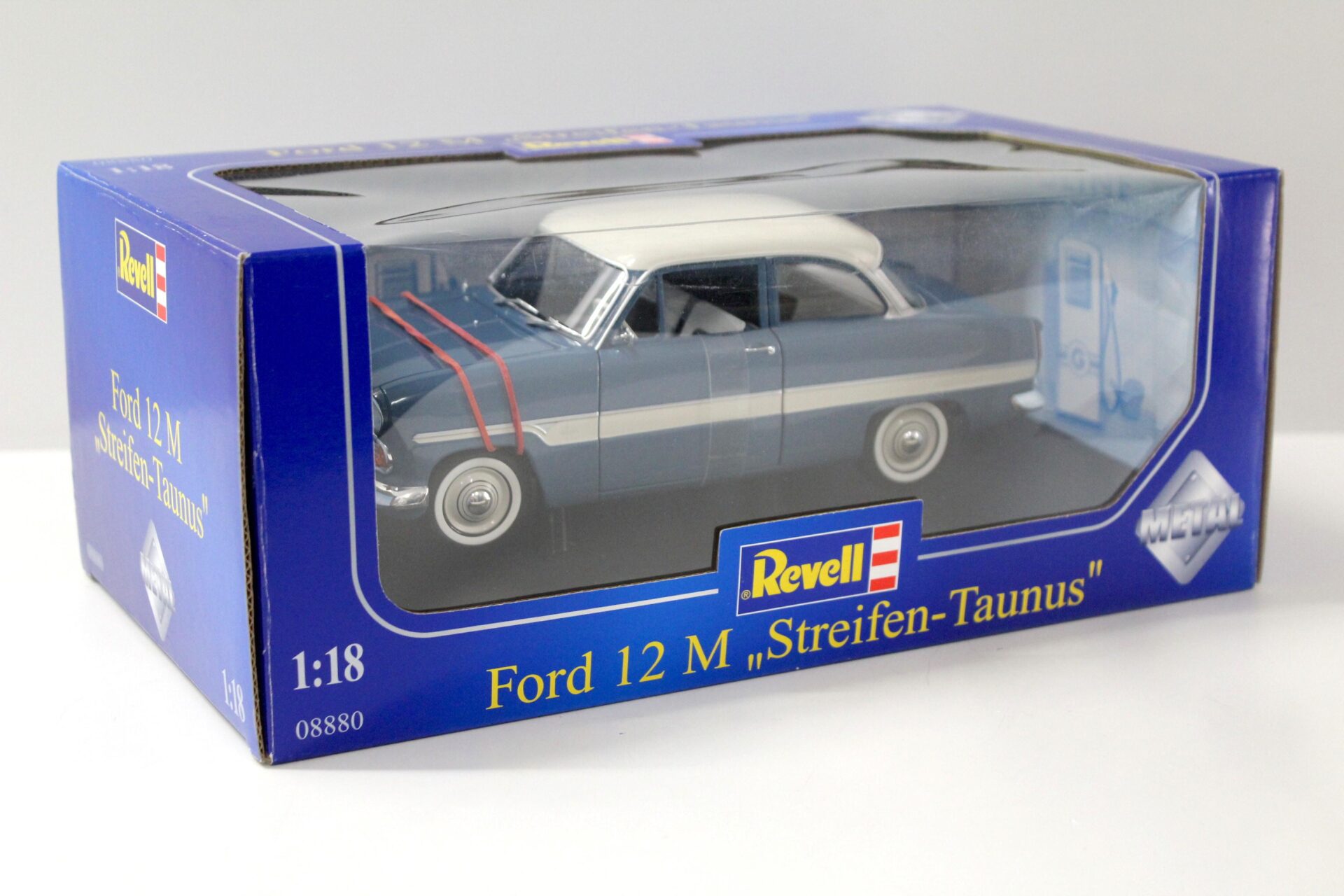 1:18 Revell Ford 12M "Streifen-Taunus" blue/ white