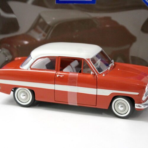 1:18 Revell Ford 12M "Streifen-Taunus" red/ white - Image 2