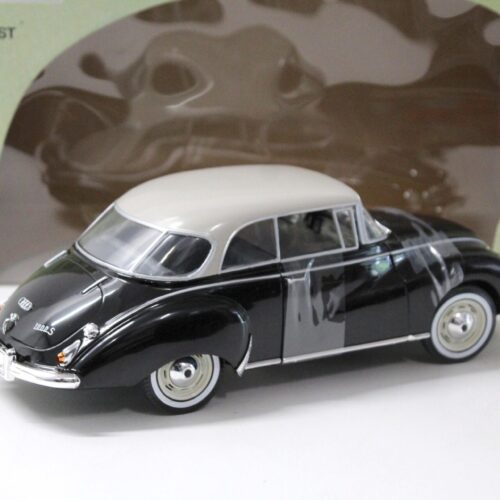 1:18 Revell Auto Union 1000S Coupe black/ grey roof