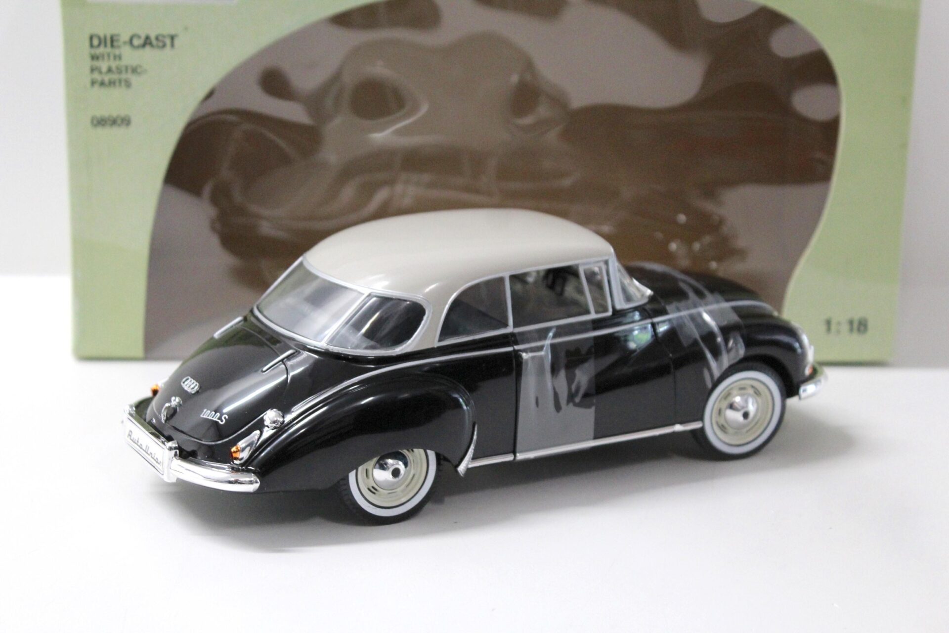 1:18 Revell Auto Union 1000S Coupe black/ grey roof