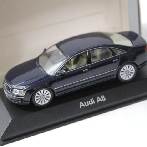 1:43 Minichamps Audi A8 Typ D3 Limousine dark blue DEALER
