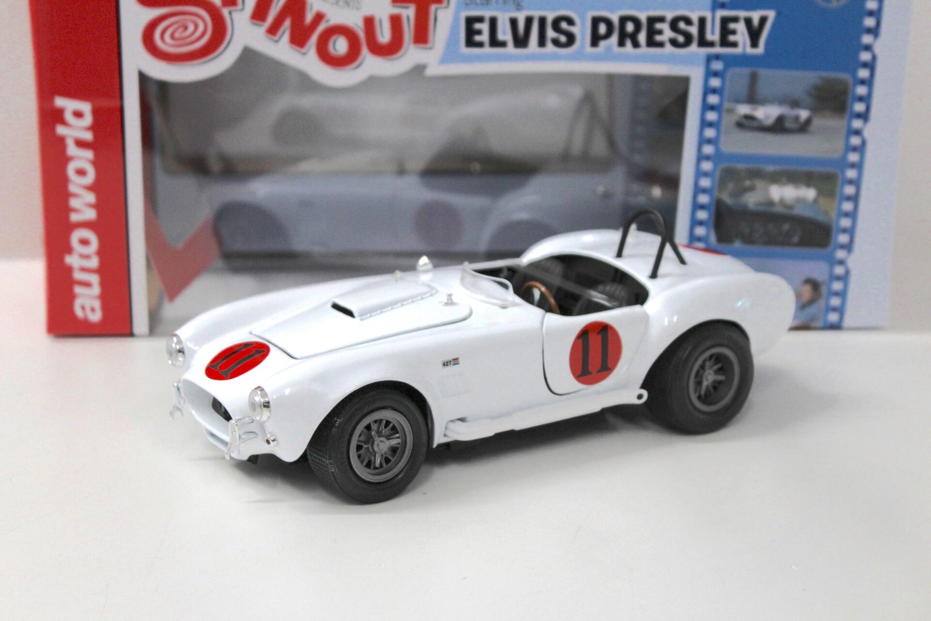 1:18 Auto World 1965 Shelby Cobra 427 S/C Elvis Presley #11 white