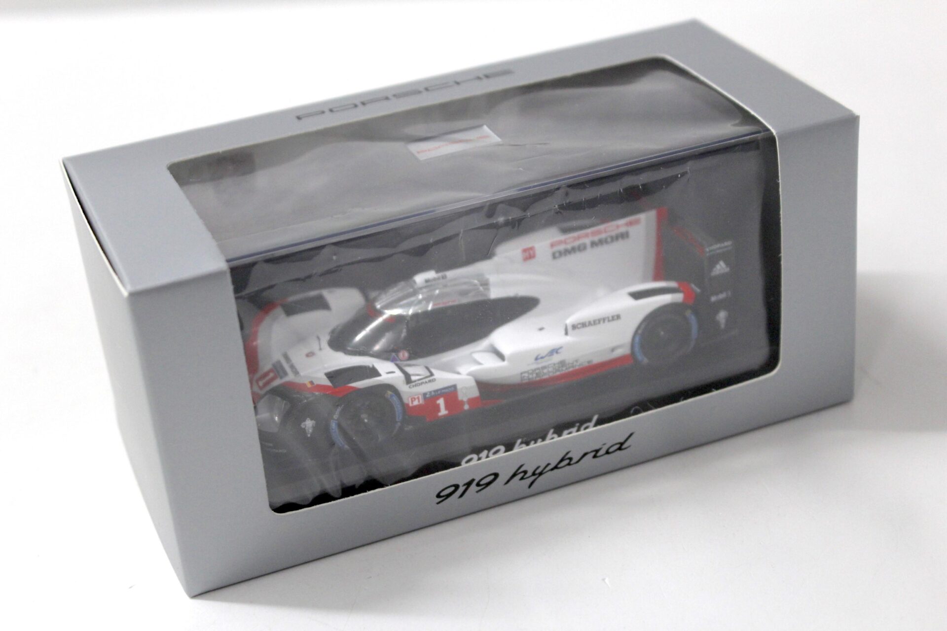 1:43 Spark Porsche 919 Hybrid #1 Promo Version 2017 DEALER VERSION