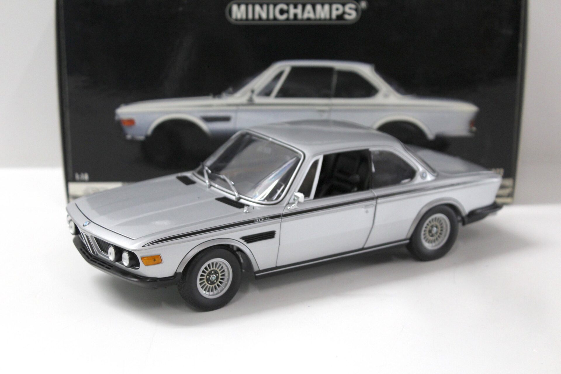 1:18 Minichamps BMW 3.0 CSL Coupe silver 1972