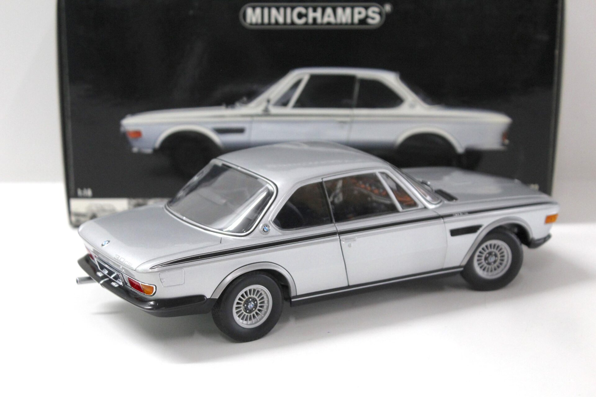 1:18 Minichamps BMW 3.0 CSL Coupe silver 1972