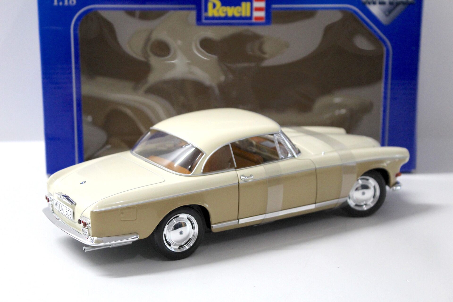 1:18 Revell BMW 503 Coupe beige/ brown