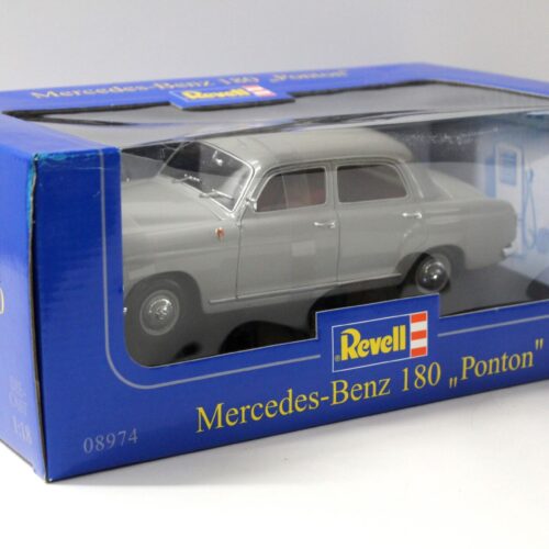 1:18 Revell Mercedes 180 "Ponton" grey