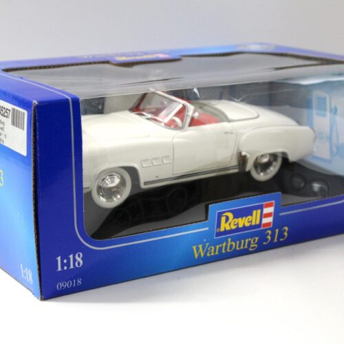 1:18 Revell Wartburg 313 Cabriolet with Hardtop white - Image 4