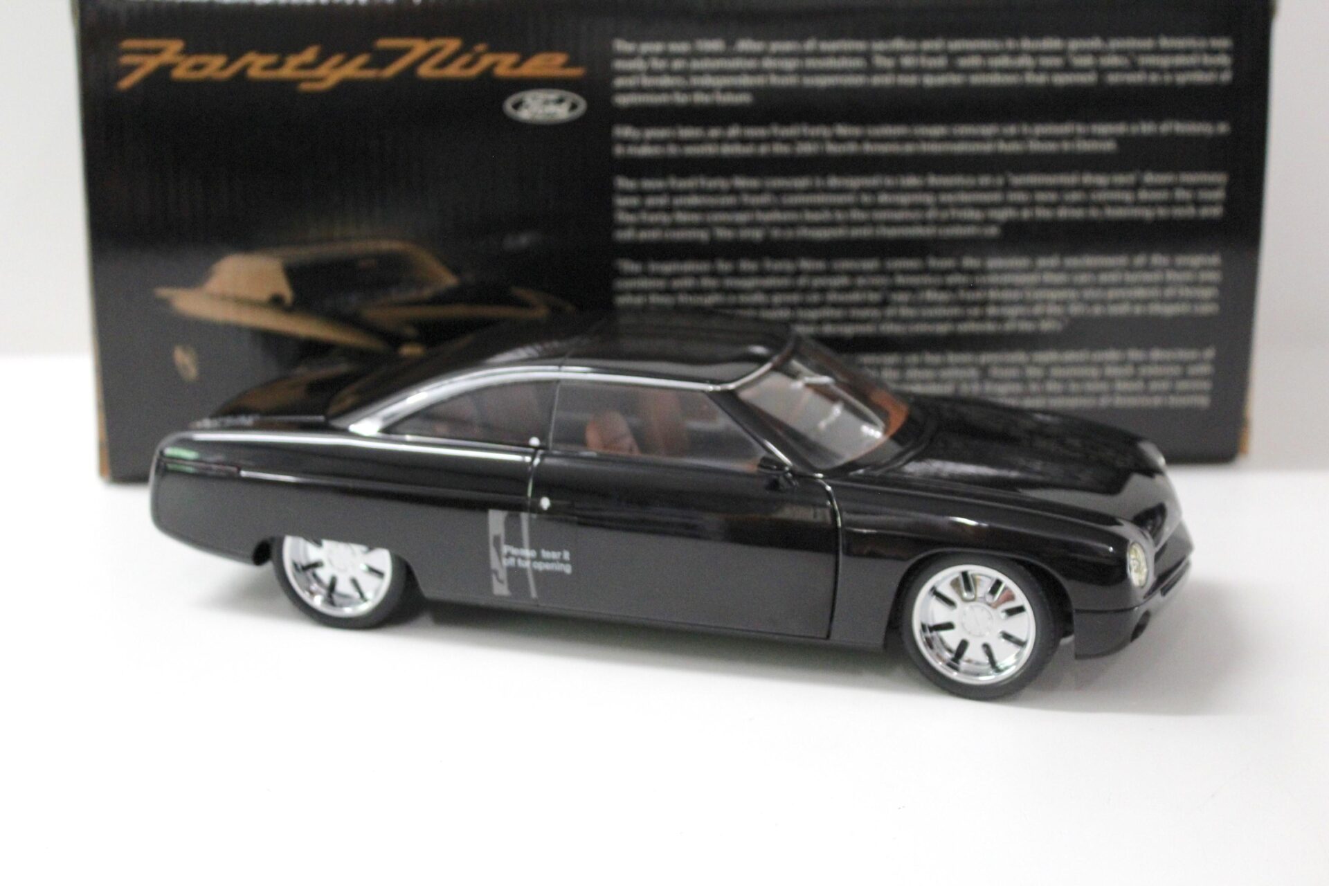 1:18 AUTOart Ford Forty Nine Concept Car 2001 black