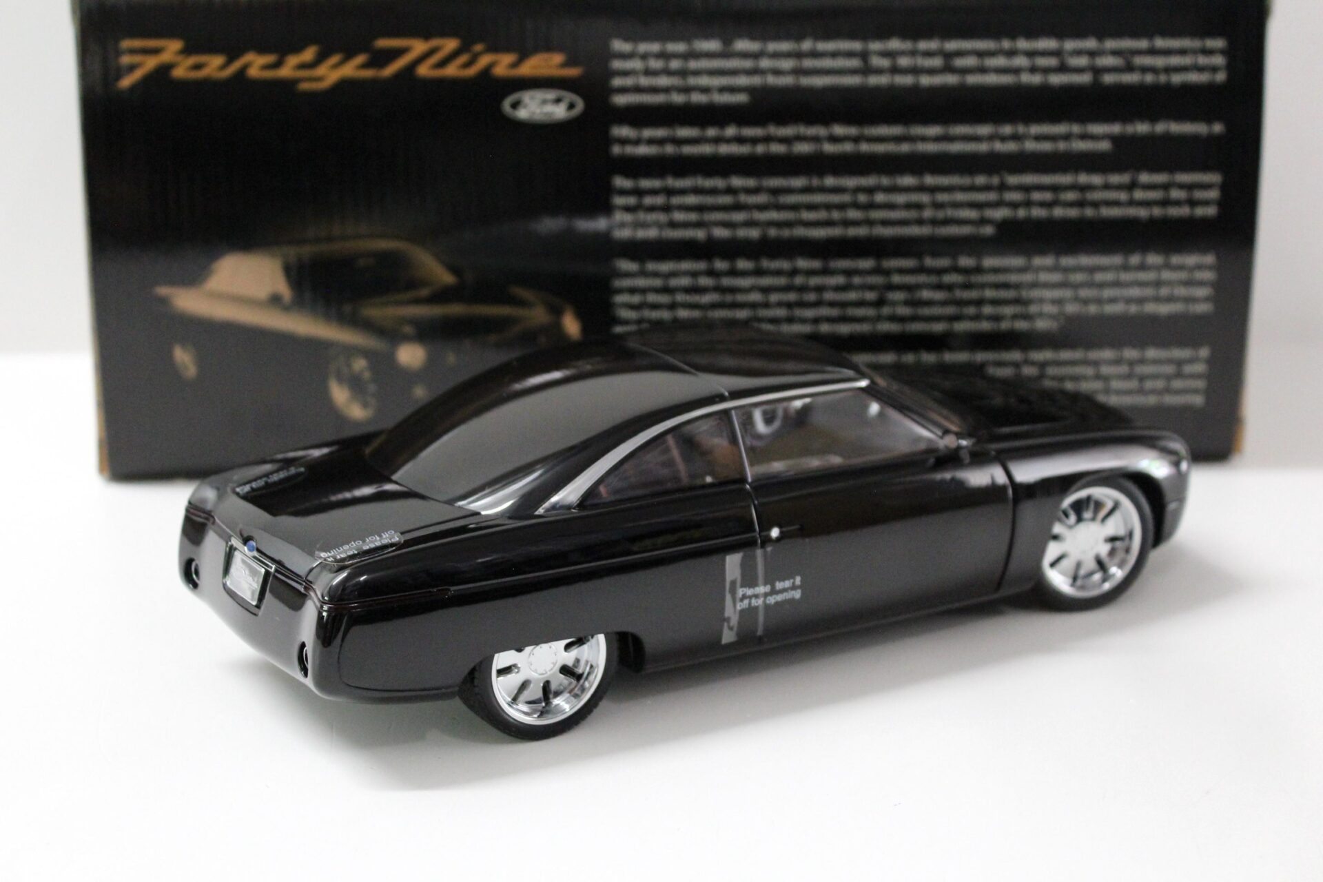 1:18 AUTOart Ford Forty Nine Concept Car 2001 black