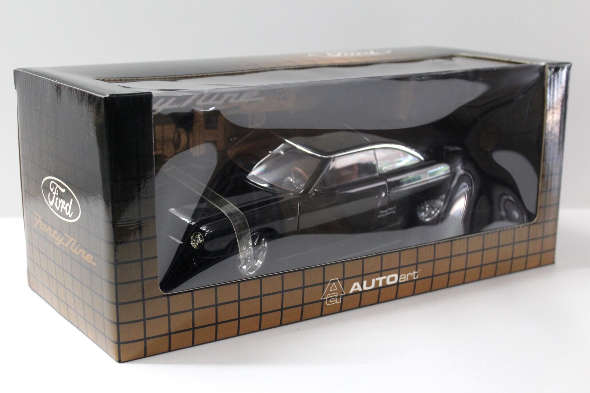 1:18 AUTOart Ford Forty Nine Concept Car 2001 black