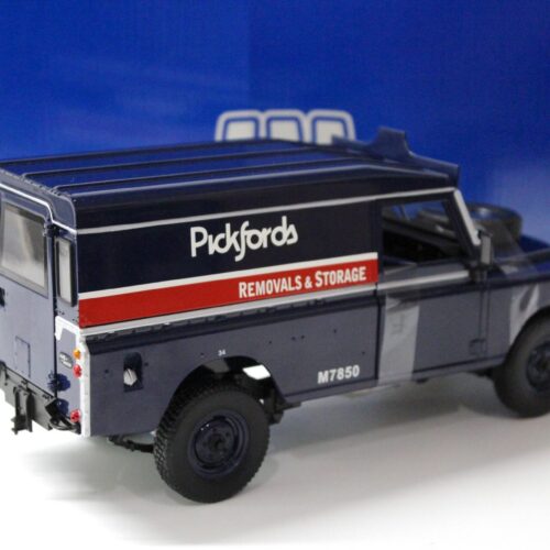 1:18 Universal Hobbies UH Land Rover Serie III - 109 Hard Top "PICKFORDS"