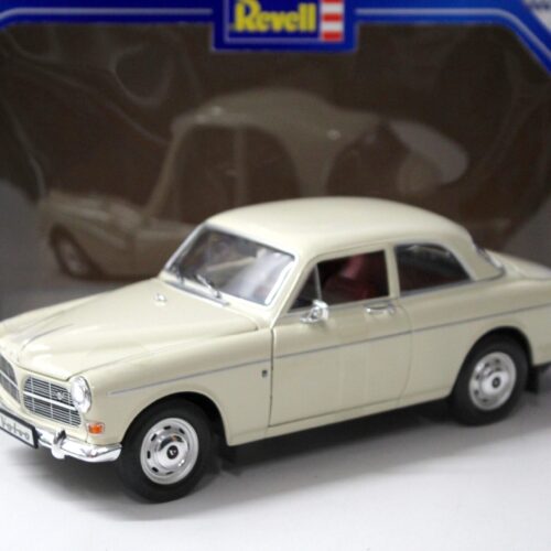 1:18 Revell Volvo P121 "Amazon" beige