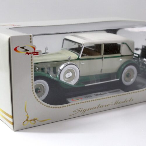 1:18 Signature Models 1930 Packard Brewster beige/ green
