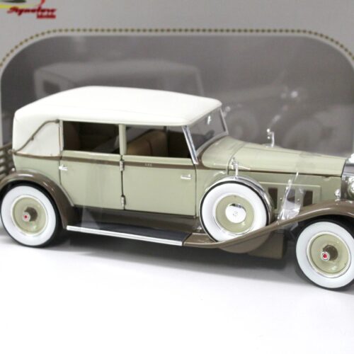 1:18 Signature Models 1930 Packard Brewster beige/ brown