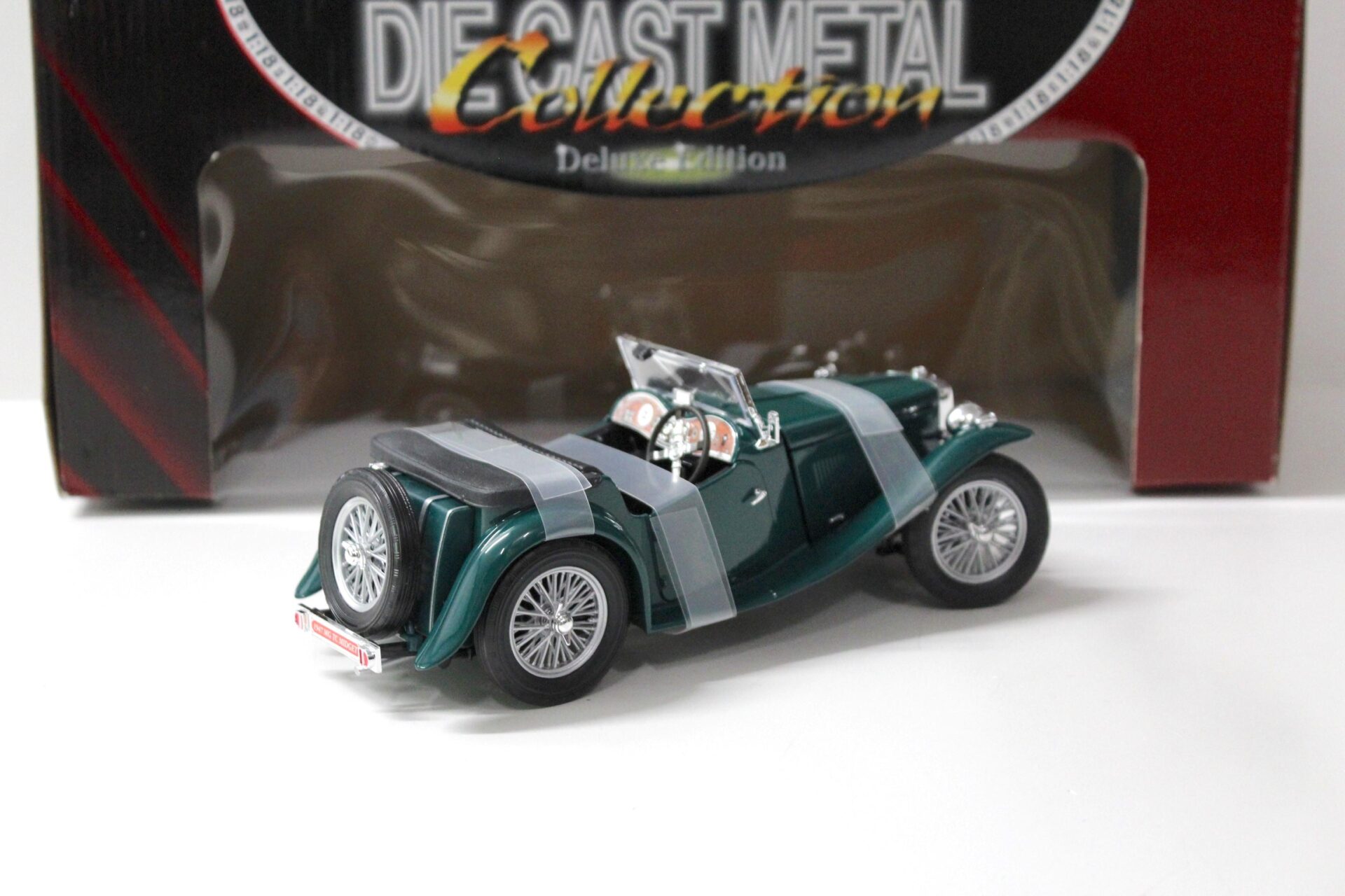 1:18 Road Signature 1947 MG TC Midget Roadster dark green